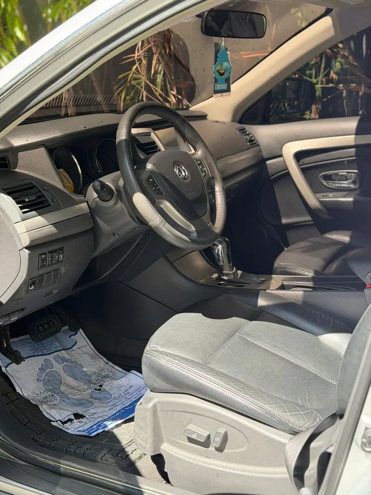 Dongfeng A60 2022 Plateado Caracas