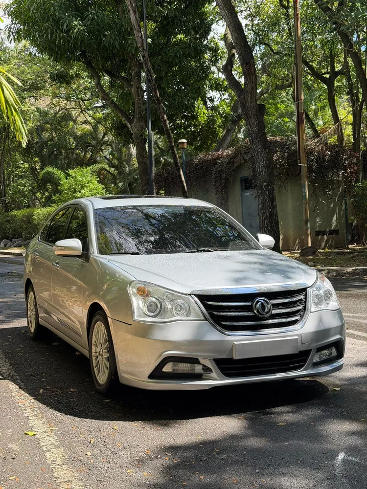 Dongfeng A60 2022 Plateado Caracas