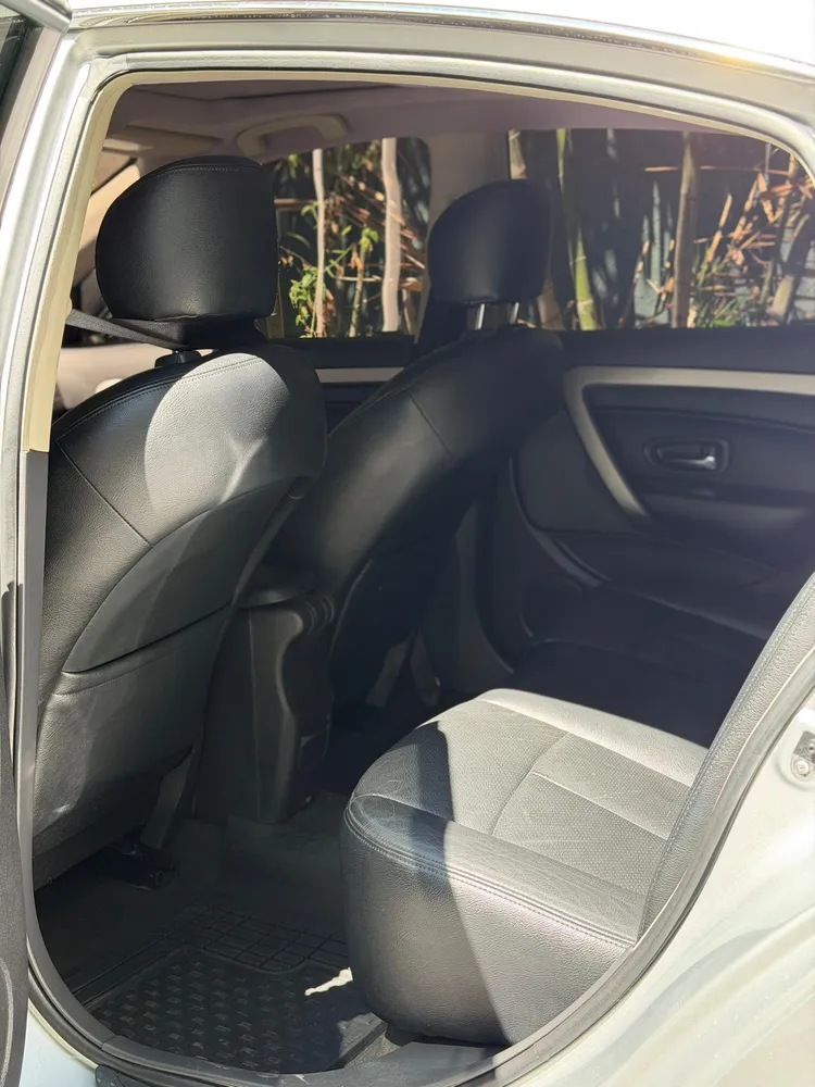 Dongfeng A60 2022 Plateado Caracas