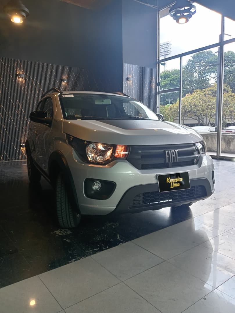 Fiat Mobi 2025 Plateado Caracas