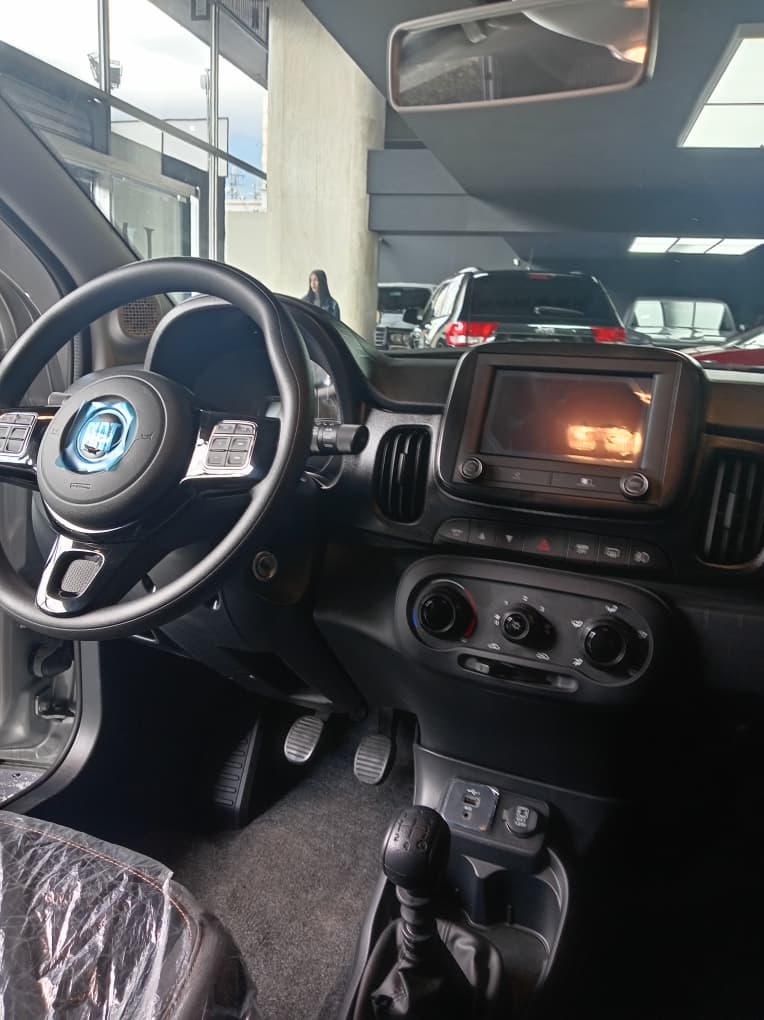 Fiat Mobi 2025 Plateado Caracas