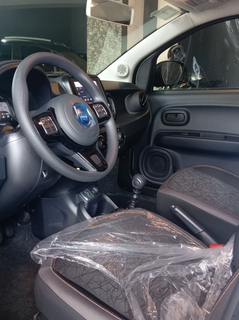 Fiat Mobi 2025 Plateado Caracas