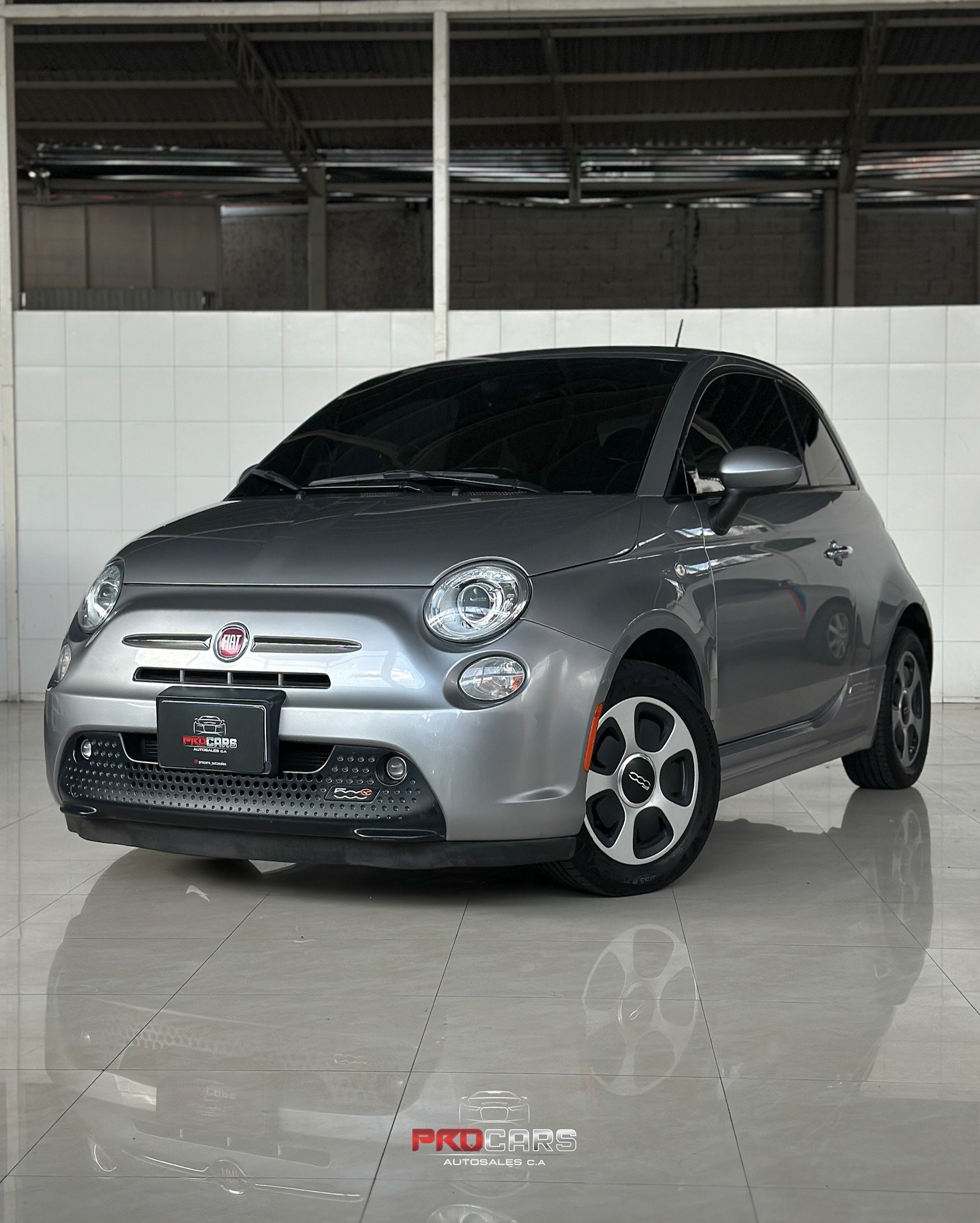 Fiat 500 eléctrico modelo 2017 Plata