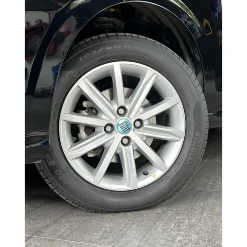 Fiat Cronos 2024 Negro Caracas
