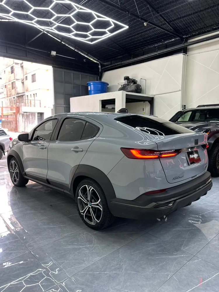 Fiat Fastback Impetus 2025 Gris Caracas