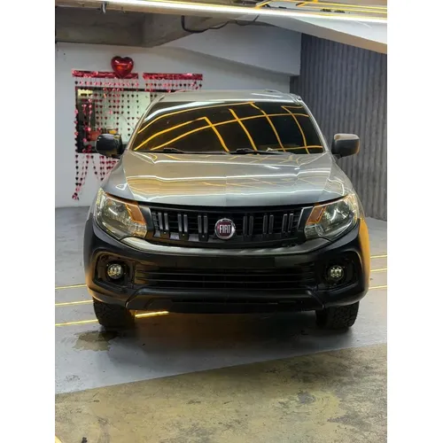 Fiat Fullback 2017 Gris Caracas