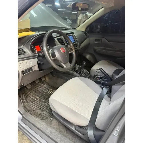 Fiat Fullback 2017 Gris Caracas