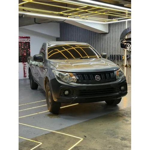 Fiat Fullback 2017 Gris Caracas