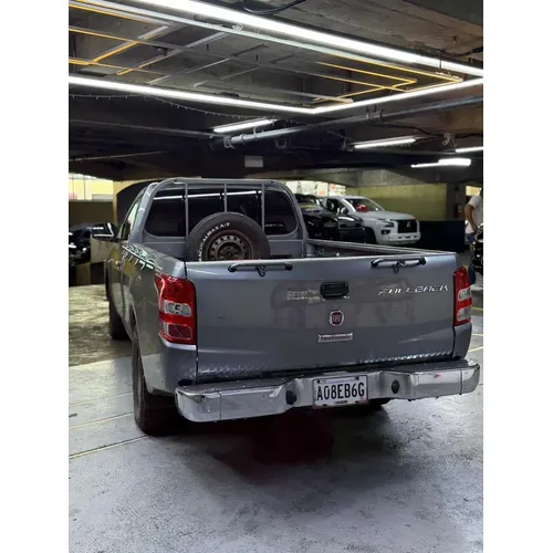 Fiat Fullback 2017 Gris Caracas