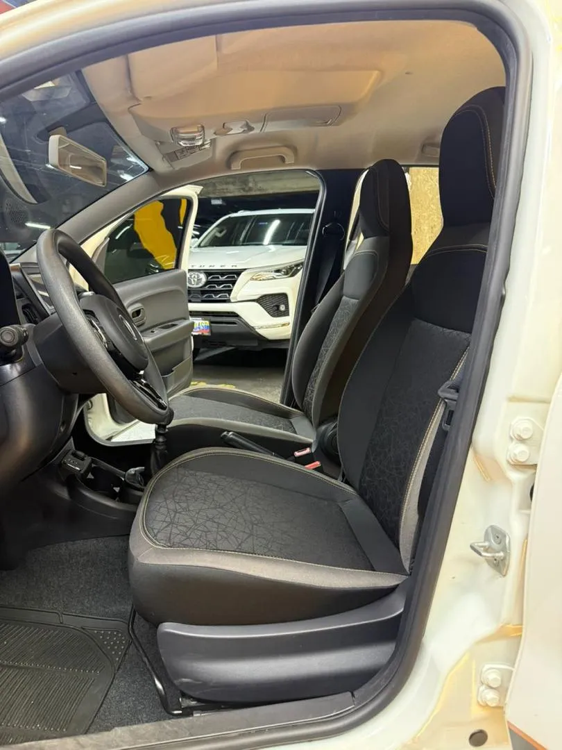 Fiat Mobi 2024 blanco7