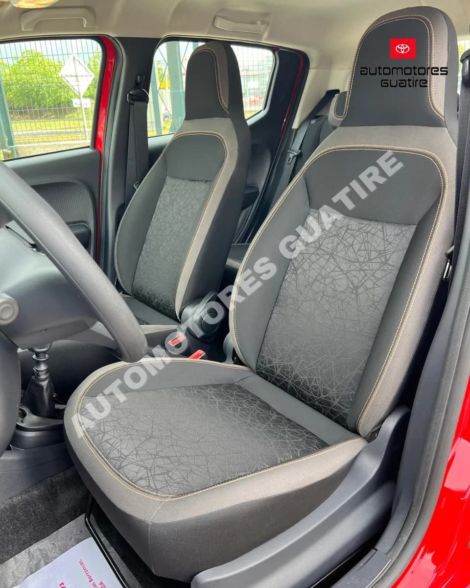 Fiat Mobi Trekking 2024 Rojo
