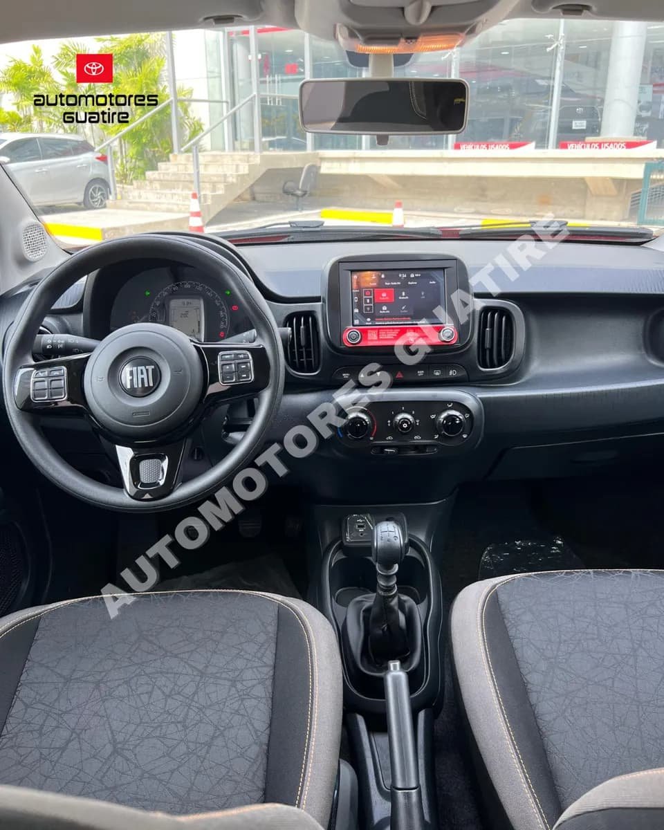 Fiat Mobi Trekking 2024 Rojo