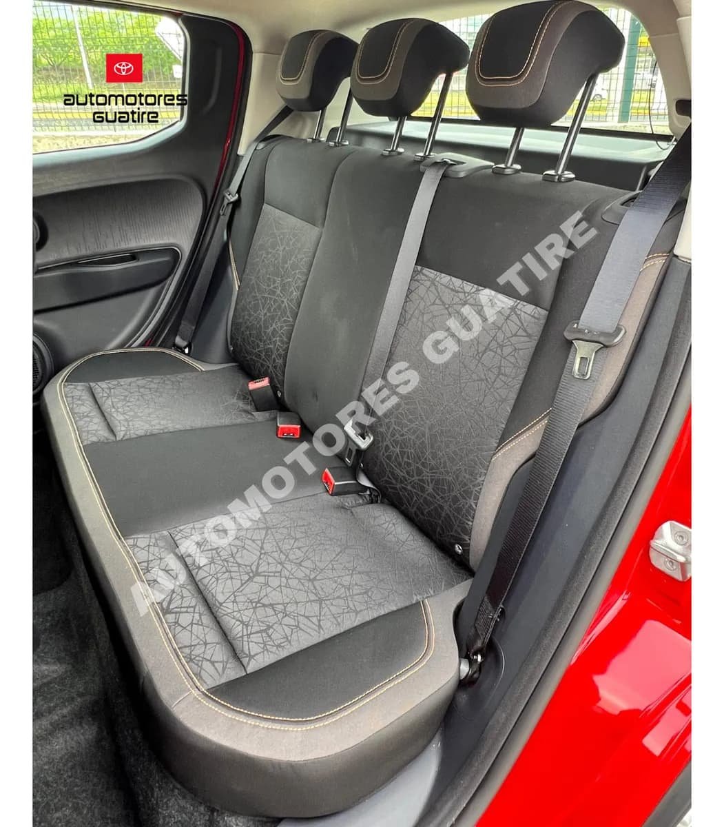 Fiat Mobi Trekking 2024 Rojo