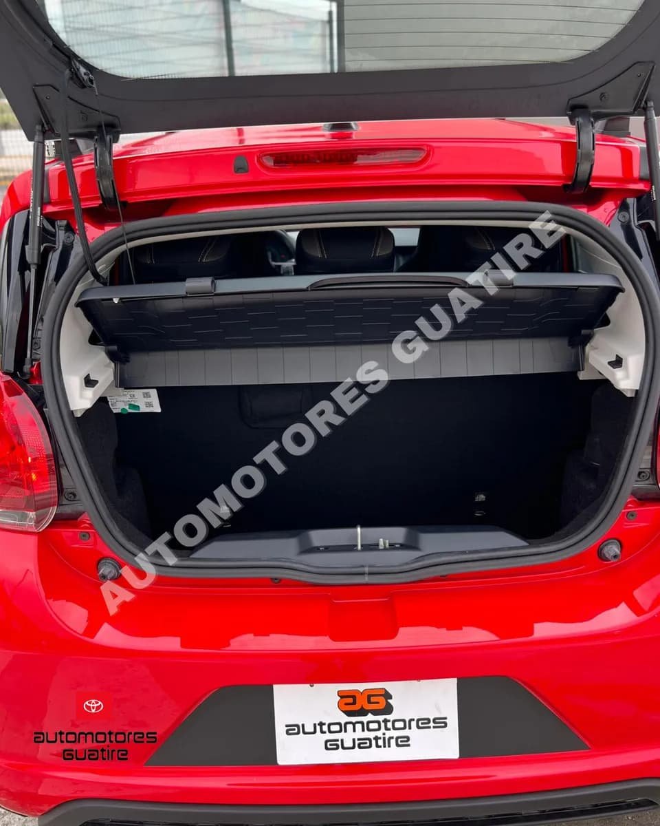 Fiat Mobi Trekking 2024 Rojo