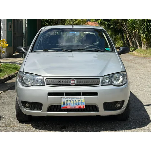 Fiat Palio 2010 Plateado Caracas