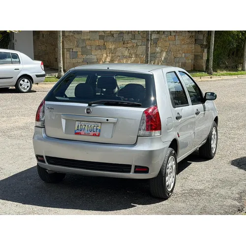 Fiat Palio 2010 Plateado Caracas