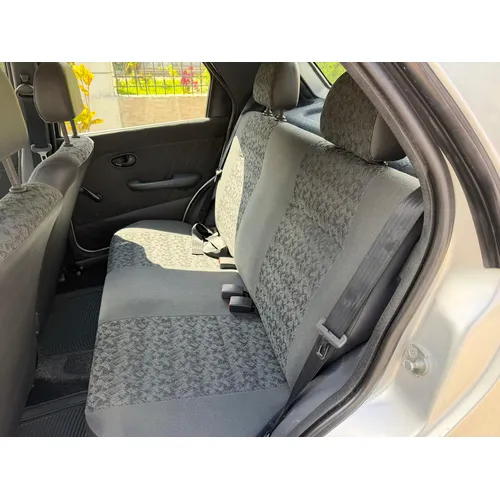 Fiat Palio 2010 Plateado Caracas