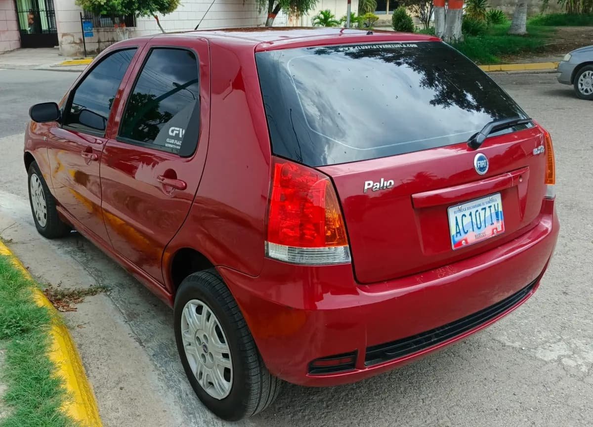 Fiat Palio HLX 2007 Rojo