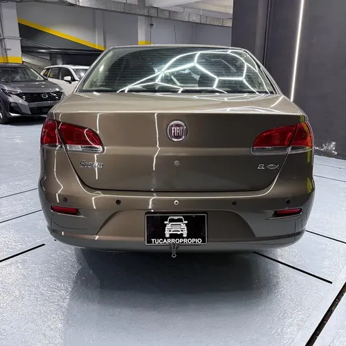 Fiat Sienna 2013 Marrón Caracas