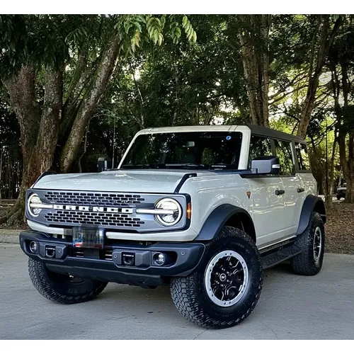 Ford Bronco 2025 Beige Caracas