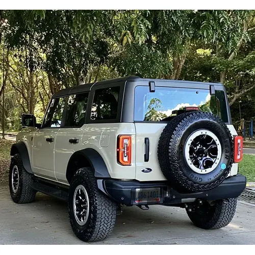 Ford Bronco 2025 Beige Caracas