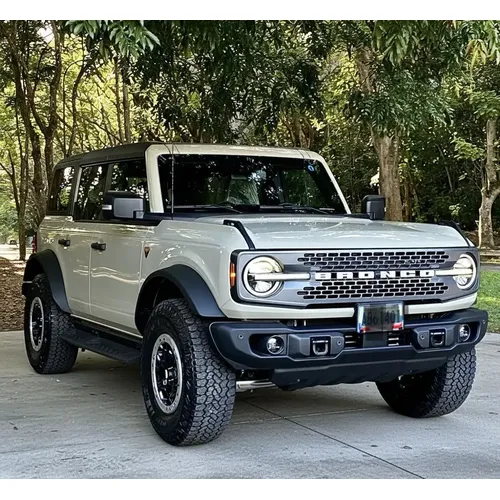 Ford Bronco 2025 Beige Caracas