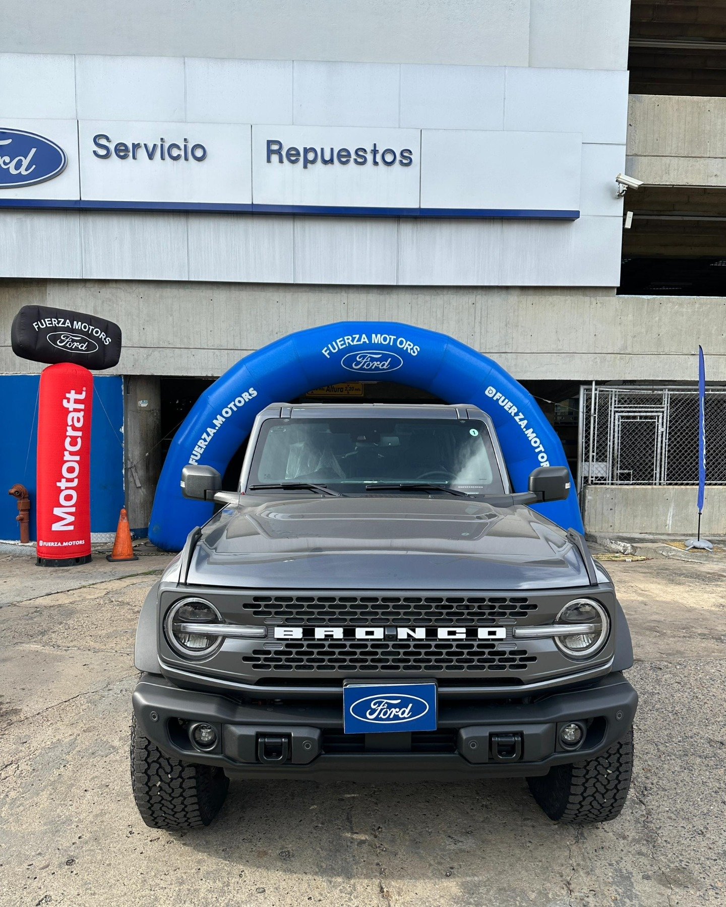 Ford Bronco Badlands 2025 0 km Gris