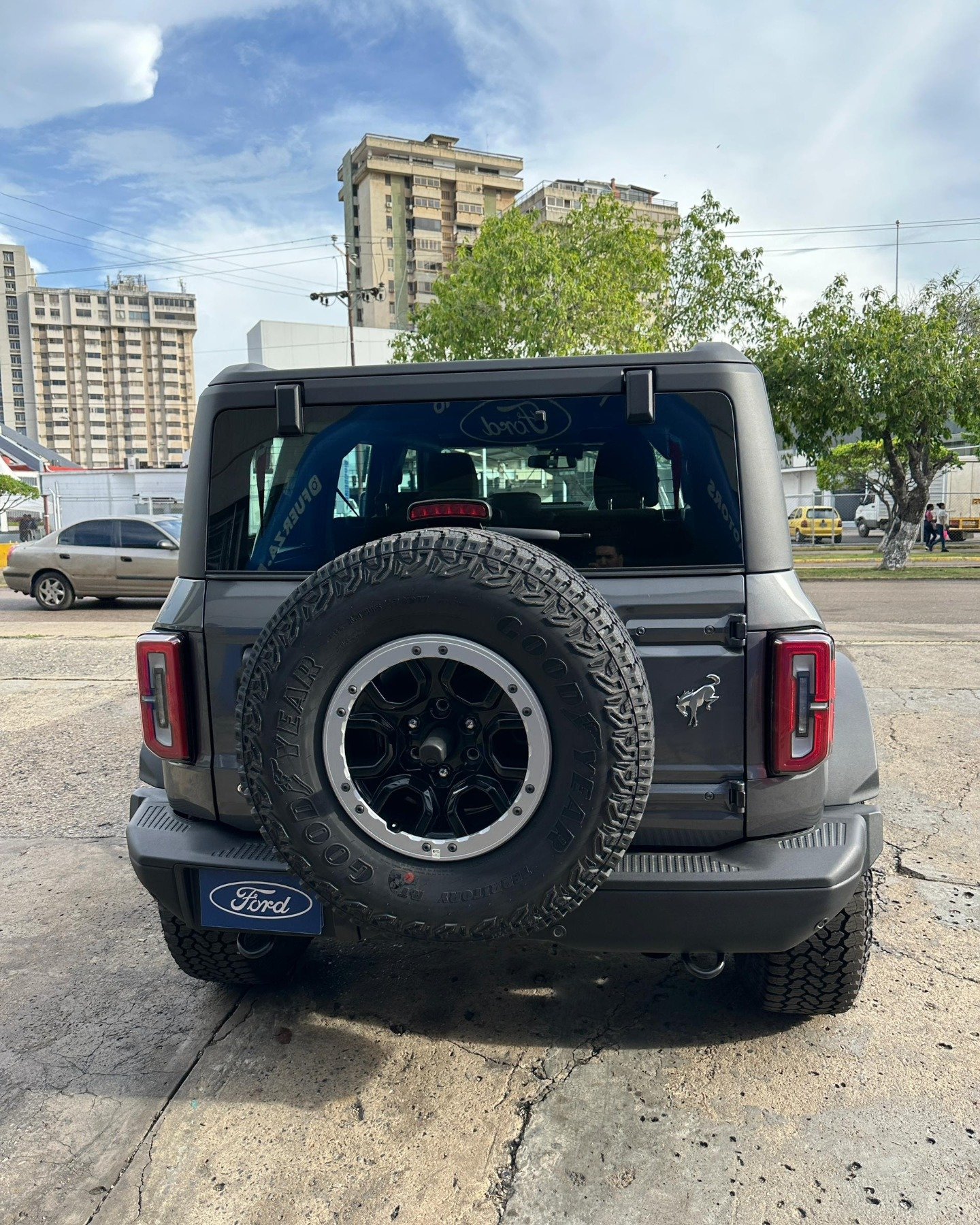Ford Bronco Badlands 2025 0 km Gris