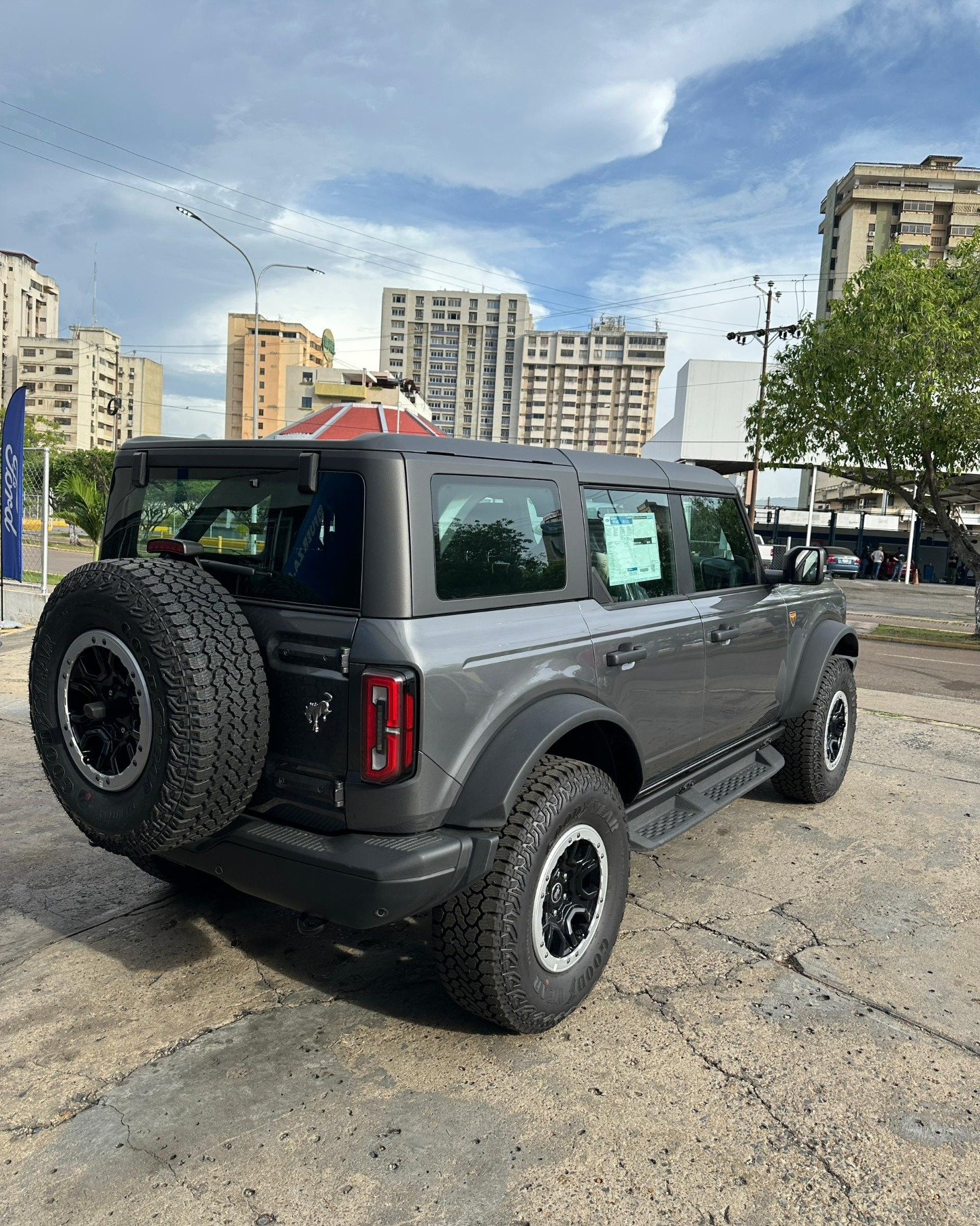 Ford Bronco Badlands 2025 0 km Gris