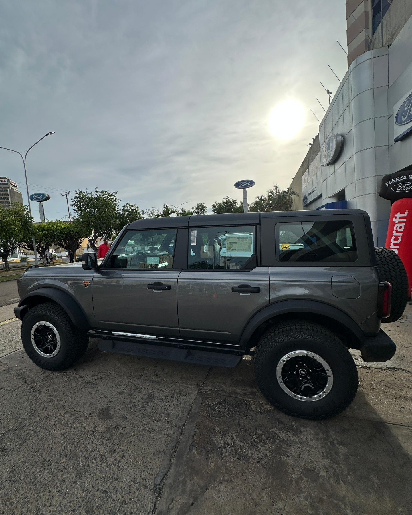 Ford Bronco Badlands 2025 0 km Gris