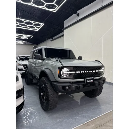 Ford Bronco 2024 Gris Caracas