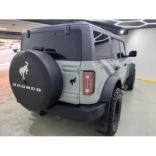 Ford Bronco Wildtrack 2024 Gris Caracas