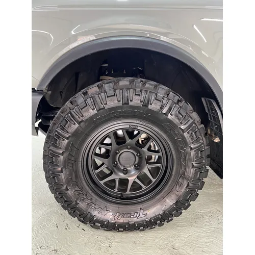 Ford Bronco Wildtrack 2024 Gris Caracas