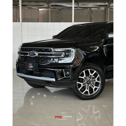 Ford Everest Titanium 2025 Negro Caracas