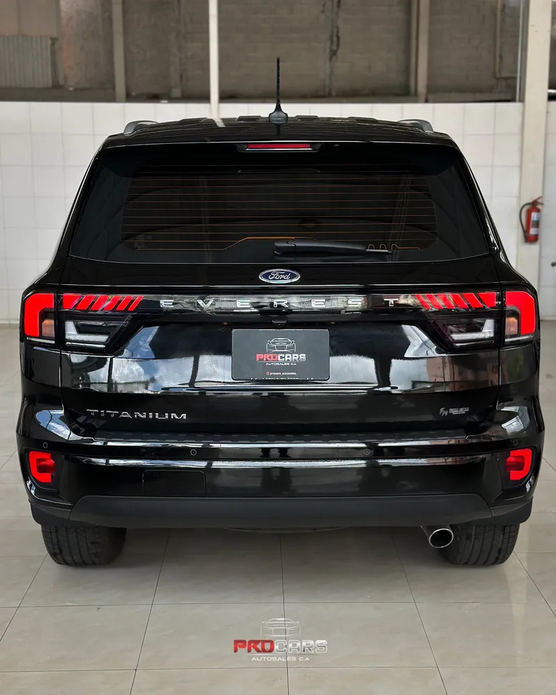Ford Everest Titanium 2025 Negro Caracas
