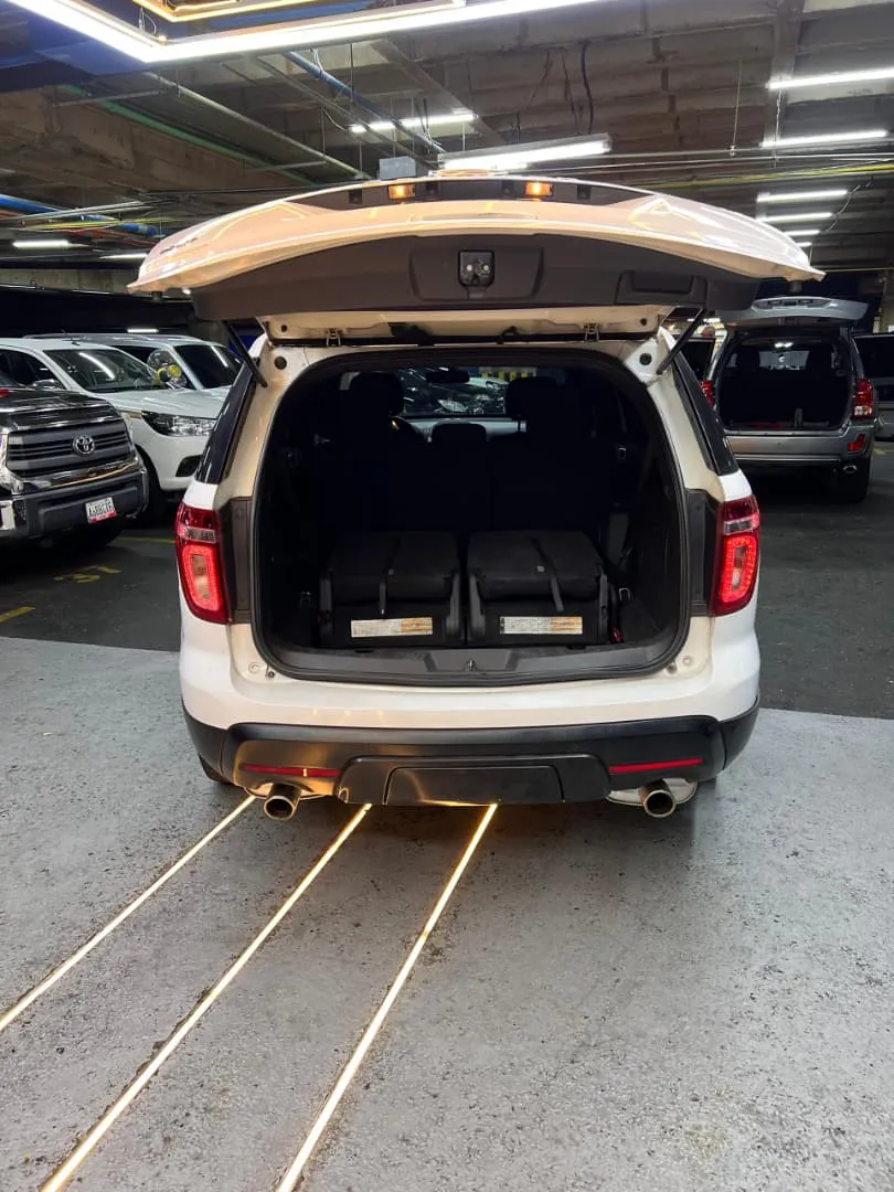 Ford Explorer 2013 Xlt 4x2 blanco8