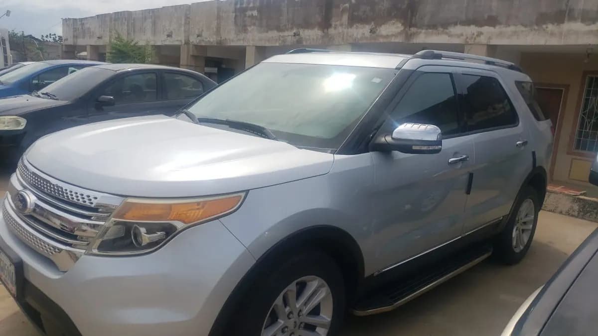 Ford Explorer 2014 versión 4x4 automática