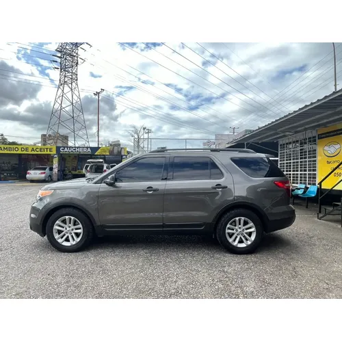 Ford Explorer 2013 Gris Valencia