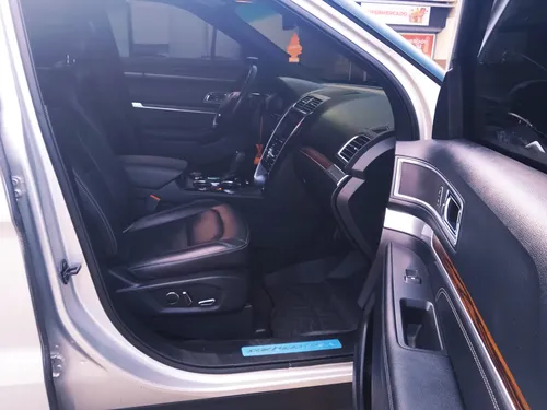 Ford Explorer Limited 2016 Plateado Caracas