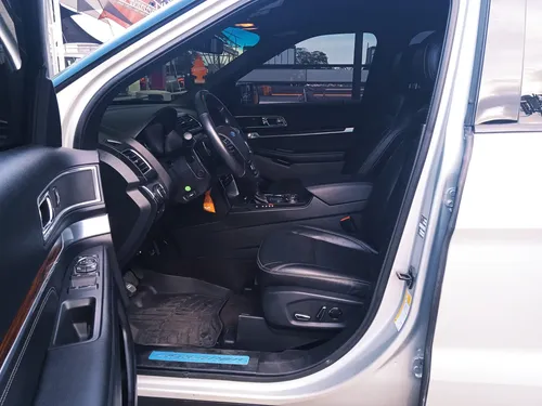 Ford Explorer Limited 2016 Plateado Caracas