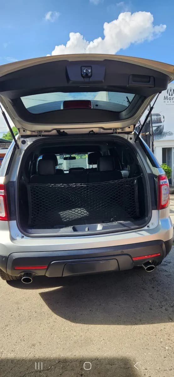 Ford Explorer Limited 2014 4x4 Plateado