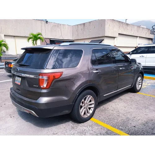 Ford Explorer Limited 2016 Gris Caracas