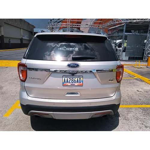 Ford Explorer Limited 2016 Plateado Caracas