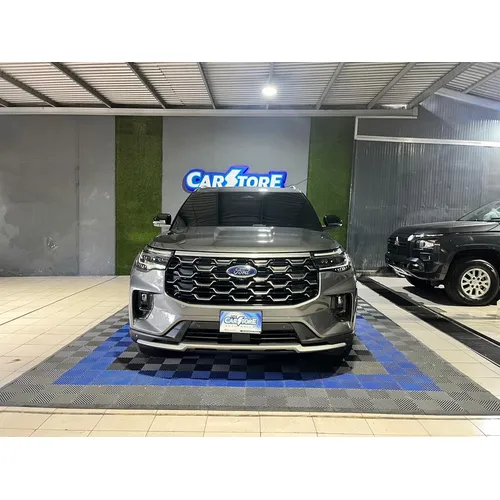 Ford Explorer Platinum 2025 Gris Caracas