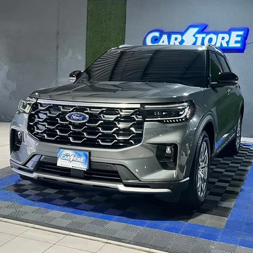 Ford Explorer Platinum 2025 Gris Caracas