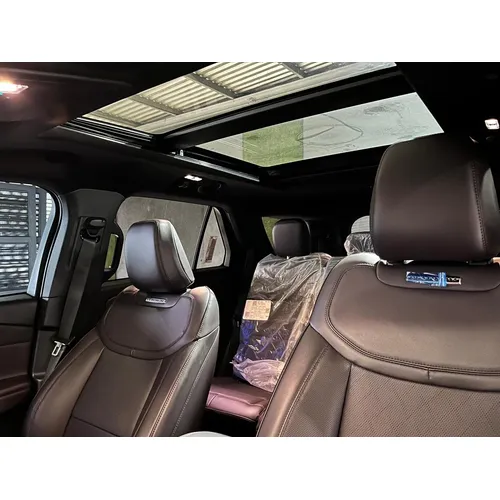Ford Explorer Platinum 2025 Gris Caracas