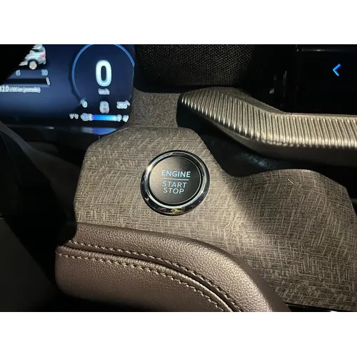Ford Explorer Platinum 2025 Gris Caracas