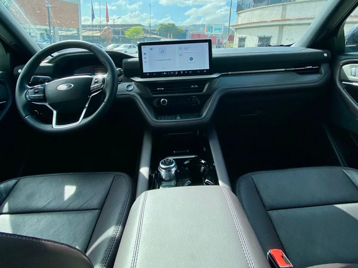 Toyota Explorer Platinum 2025 Blanco Caracas