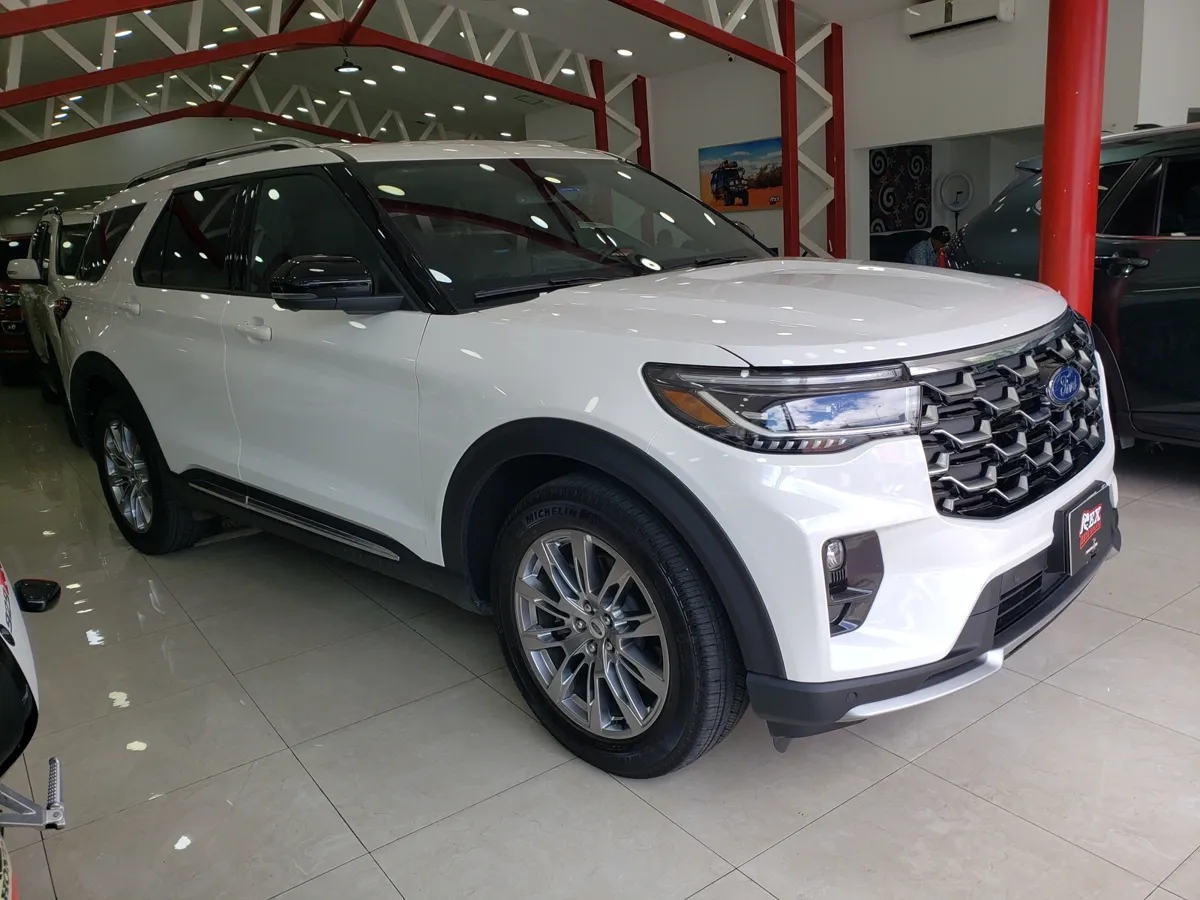 Ford Explorer 2025 Blanco Caracas