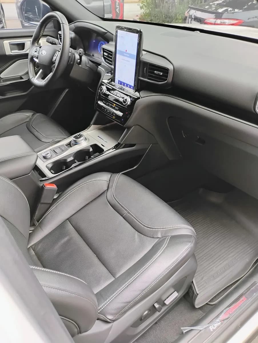 Ford Explorer ST 2023 Blanco